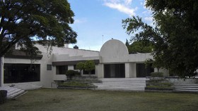 FOTO: Melihat Isi Rumah Bos Narkoba yang Jadi Hadiah Lotre