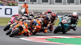 Raul Fernandez Menang Moto2 Amerika, Gardner Jatuh