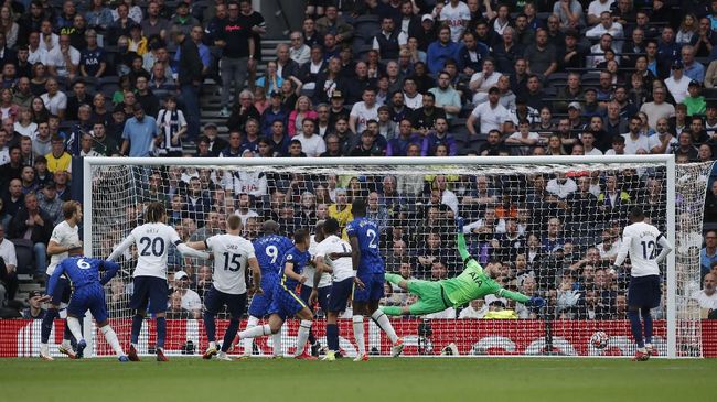 Hasil Liga Inggris: Chelsea Hancurkan Tottenham Hotspur 3-0 Chelsea menang 3-0 atas Tottenham Hotspur dalam derby London yang merupakan bagian lanjutan Liga Inggris di Stadion Tottenham Hotspur, Minggu (19/9) malam