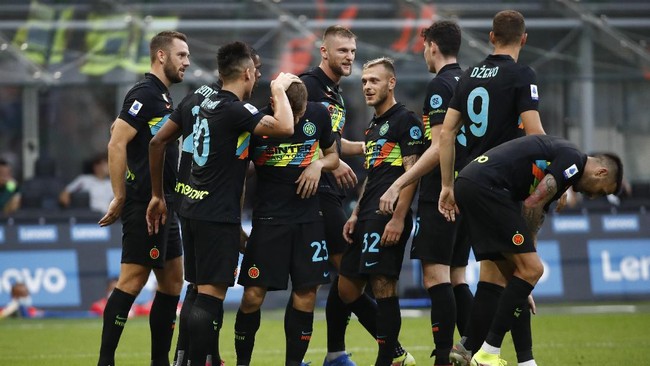 Inter Milan menang 6-1 atas Bologna dalam pekan keempat Liga Italia di Stadion Giuseppe Meazza, Sabtu (18/9) malam waktu Indonesia.
