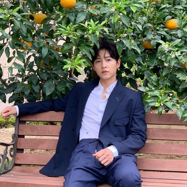 Song Joong Ki Raih Penghargaan Aktor Terbaik untuk Perannya di 'Space Sweepers'