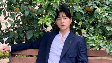 img-title Song Joong Ki Raih Penghargaan Aktor Terbaik untuk Perannya di 'Space Sweepers'