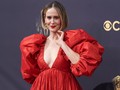 FOTO: Warna-warni Busana Terbaik Emmy Awards 2021