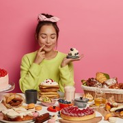 Makan Banyak Tapi Nggak Gendut, Ini Cara Youtuber Mukbang Menjaga Berat Badan