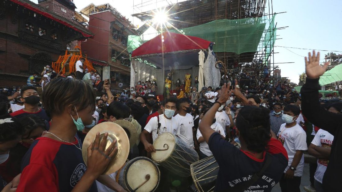 FOTO: Kemeriahan Indra Jatra kala Covid di Nepal Melandai