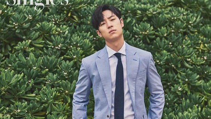 Aktor 'Taxi Driver' Lee Je Hoon Debut Sebagai Sutradara, Simak Project Pertamanya! Aktor 'Taxi Driver' Lee Je Hoon Debut Sebagai Sutradara, Simak Project Pertamanya!