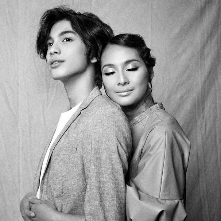 <p>Ketika sesi foto bersama Maudy Koesnaedi, Eddy Meijer sepertinya cocok ikuti jejak sang ibunda nih sebagai model. (Foto: Instagram @maudykoesnaedi)</p>