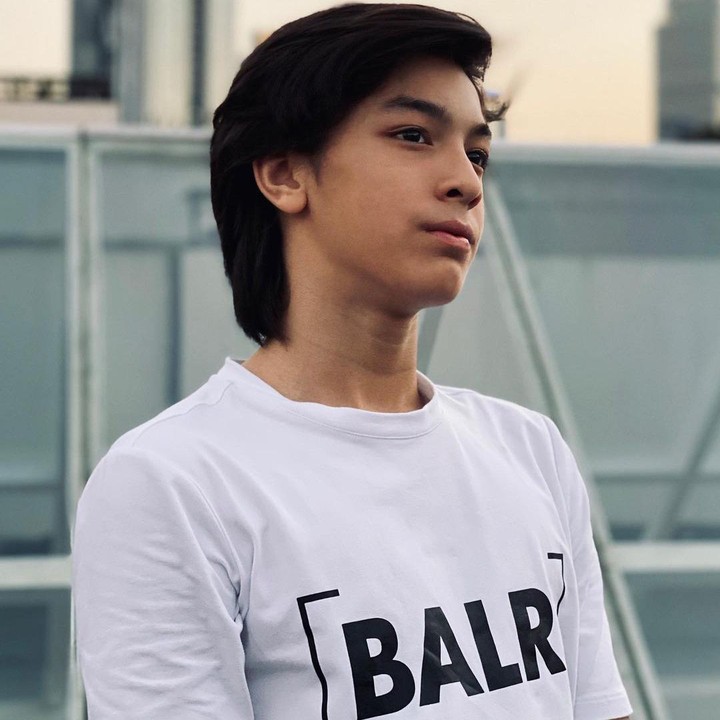 <p>Saking tampannya, pada usia ke-14, warganet mengaku rela daftar menjadi calon menantu Maudy Koesnaedi. Ada-ada saja ya, Bunda? (Foto: Instagram @eddy_mm)</p>