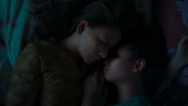 Puisi-puisi Sapardi Djoko Damono memiliki peran penting dan menjadi inspirasi dalam film Yuni yang tayang mulai 9 Desember 2021 di bioskop.
