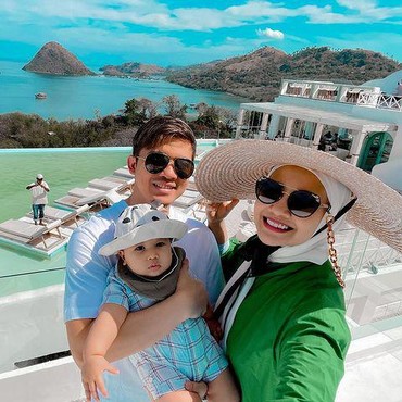 Foto Liburan Perdana Baby Ukkasya Bersama Irwansyah & Zaskia ke Labuan Bajo
