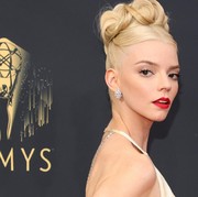 7 Gaya Rambut dan Makeup Selebriti yang Mencuri Perhatian di Primetime Emmy Awards ke-73