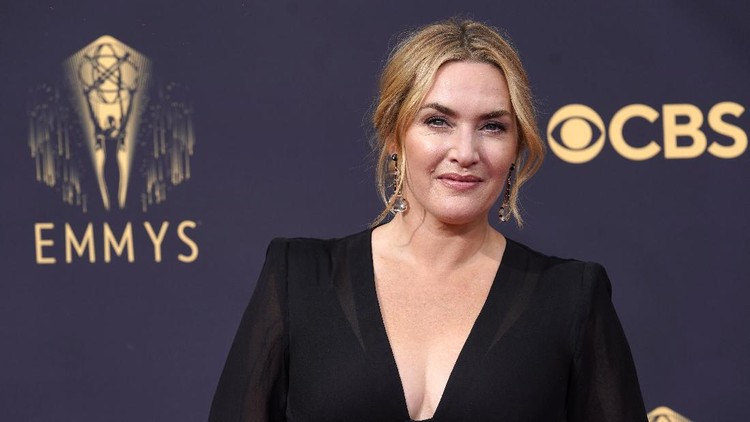 Kate Winslet arrives at the 73rd Primetime Emmy Awards on Sunday, Sept. 19, 2021, at L.A. Live in Los Angeles. (AP Photo/Chris Pizzello)