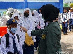 Klaster Sekolah COVID: PTM, Sebaran Wilayah, dan Tanggapan Nadiem
