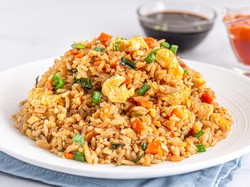10 Restoran dengan Menu Nasi Goreng yang Terkenal Enak
