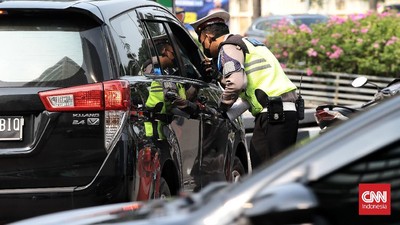 img-title Polisi Dilarang Tilang Manual di Operasi Zebra 2022 Mulai 3 Oktober