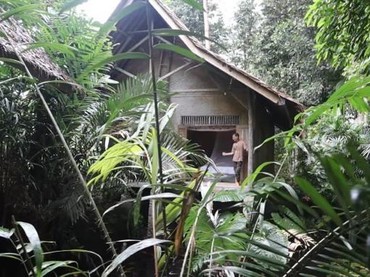 Nikahi Wanita Indonesia, Begini Penampakan Rumah Bule Kanada di Tengah Hutan