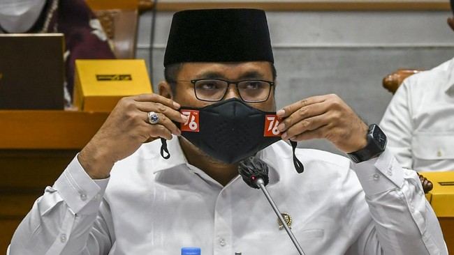 Kebijakan satu pintu pemberangkatan umrah itu rencananya akan dipusatkan di Asrama Haji Pondok Gede Jaktim atau Asrama Haji Bekasi, Jawa Barat.