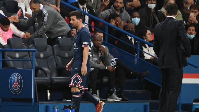 Messi Diklaim Ragukan Kemampuan Pochettino di PSG Bintang Paris Saint-Germain (PSG), Lionel Messi diklaim mulai meragukan kemampuan pelatih Mauricio Pochettino.