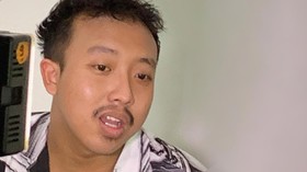img-title Tangis Ibu Alfin Warkopi Saat Sang Anak Dihujat Netizen