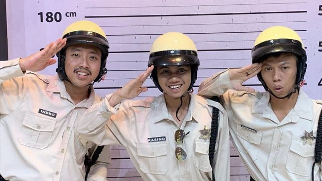 Trio Warkopi, yang disebut mirip dengan grup komedi Wakop DKI diumumkan resmi bubar per hari ini, Rabu (13/10).