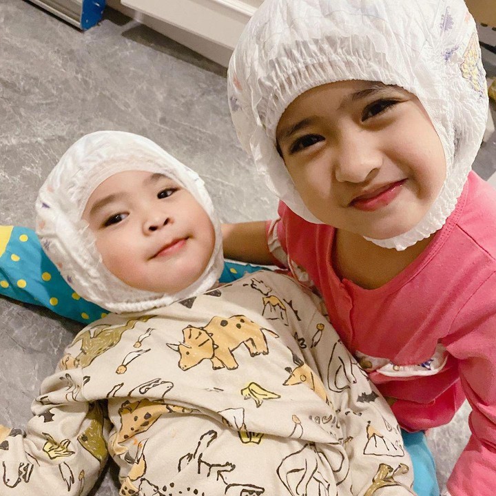 <p>Banyak netizen yang mengaku gemas melihat tingkat Khadeejah dan Ibrahim nih. Bunda bagaimana? (Foto: Instagram @okisetianadewi)</p>