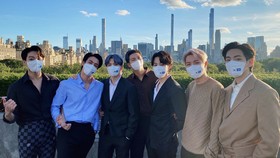 FOTO: Gaya Fashion BTS di Markas Besar PBB, New York