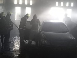 Kebakaran Bengkel di Duren Sawit, Diduga Berasal dari Mobil Mercy