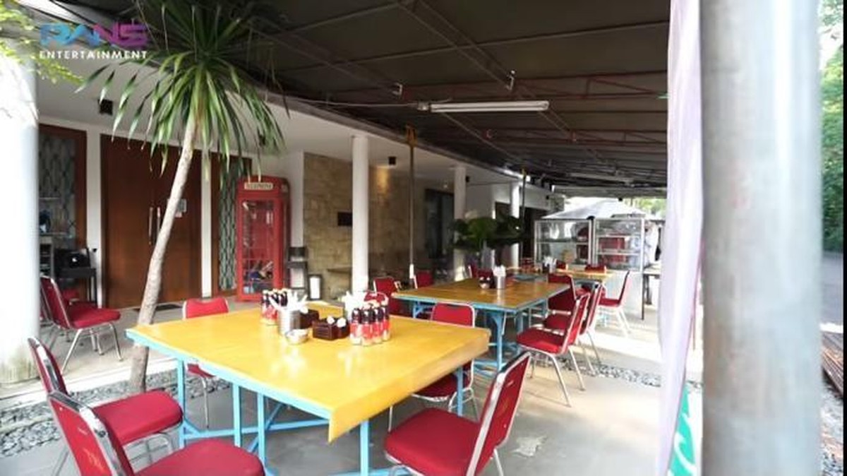 Nagita Slavina jadi sorotan karena ngidam masakan Padang dengan membawa resto Padang ke rumahnya&period; Yuk intip&excl;