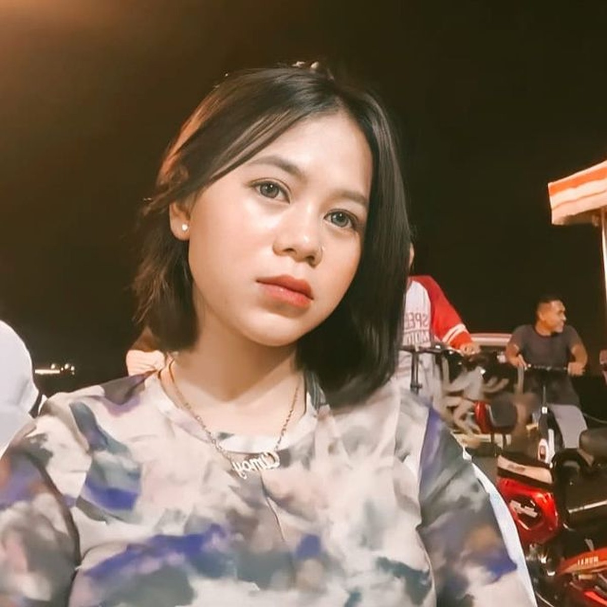 Beberapa bulan lalu Cimoy Montok tampil berhijab&comma; namun selang beberapa waktu ia melepas hijabnya&period; Yuk intip potret terbarunya&excl;