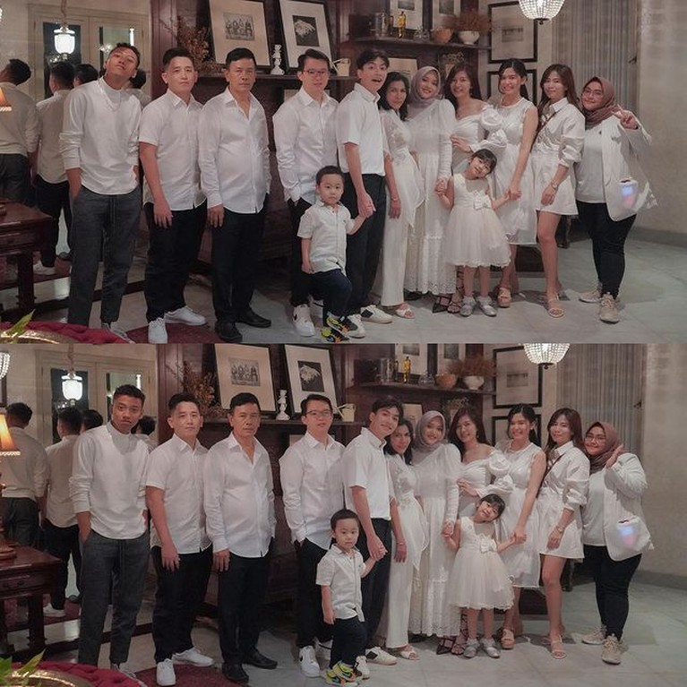 Potret Kedekatan Putri Delina dengan Keluarga Sang Kekasih yang Beda Agama Putri Delina tampak akrab dan dekat dengan keluarga sang kekasih Jeffry Reksa yang beda agama. Yuk intip potret kebersamaannya!