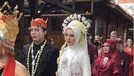 Putra bungsu Sujiwo Tejo&comma; Jagad Narendra baru saja menikah dengan sang kekasih bernama Husnul Chotimah&period; Yuk intip momennya&excl;