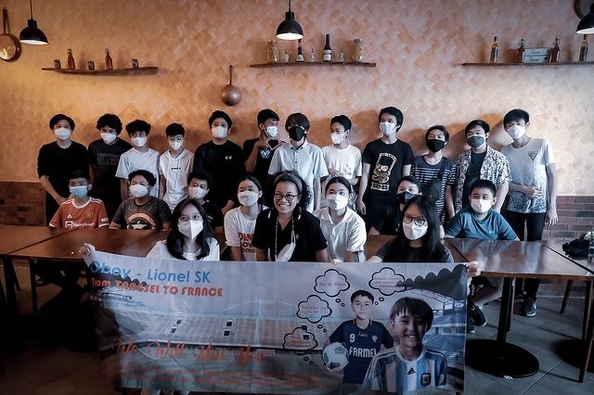 Farewell surprise Lionel Nathan putra sulung Donna Agnesia dan Darius dipenuhi tangis haru keluarga dan teman-teman&period; Yuk intip&excl;