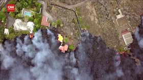 VIDEO: Gunung Spanyol Meletus, Lava Hanguskan 100 Rumah Warga