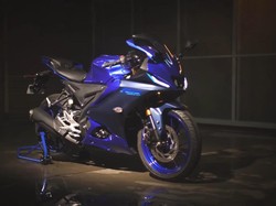 Selisih Nyaris Rp 5 Juta, Ini Beda Yamaha R15 V4 dan R15M