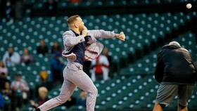 Sohib Khabib Diancam McGregor, Mau Ditendang Masuk Gawang