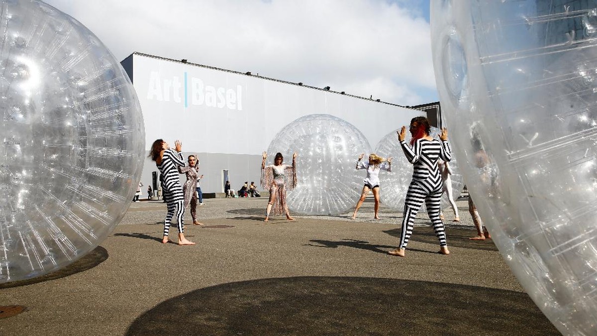 FOTO: Menikmati Ragam Seni Kontemporer Artlyst Art Basel 2021