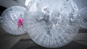 FOTO: Menikmati Ragam Seni Kontemporer Artlyst Art Basel 2021