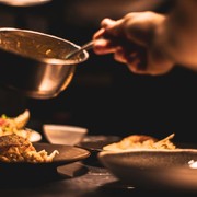 Meski Bukan Chef, 4 Zodiak Ini Siap Manjakan Perutmu Lewat Masakannya
