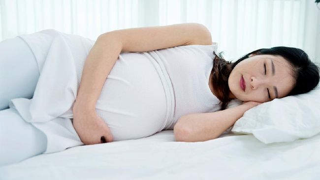 Surrogate mother atau 'ibu pengganti' merupakan istilah yang merujuk pada wanita lain yang meminjamkan rahimnya untuk membantu pasangan mendapatkan keturunan.