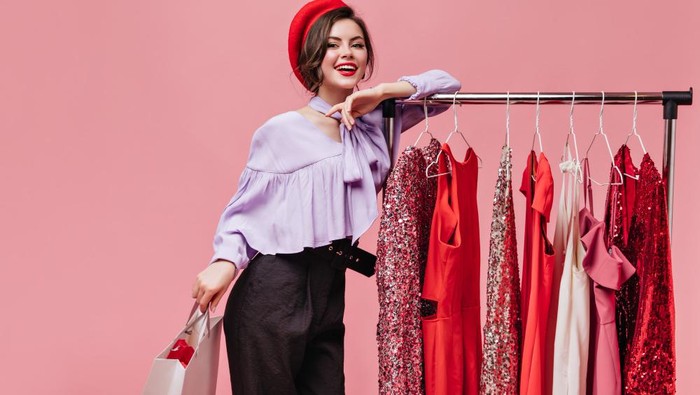 Mengenal Karakteristik Diri Sendiri Lewat Warna Baju Terfavorit, Ungu Punya Empati yang Tinggi!