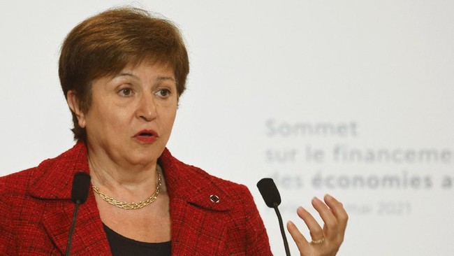 Direktur Pelaksana IMF Kristalina Georgieva blak-blakan terkait perubahan sikap lembaganya terhadap larangan ekspor nikel dan komoditas tambang di Indonesia.