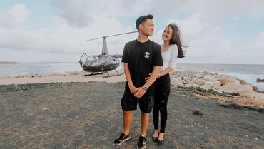 img-title Ashanty Datangi Rumah Sarah Menzel di Swiss, Azriel Mau Lamaran?