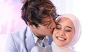 Potret Rizky Billar Peluk dan Cium Baby Bump Lesti Kejora