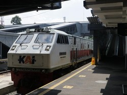 PT KAI Daop 2 Bandung Kembali Operasikan KA Lokal, Prokes Wajib Dipatuhi