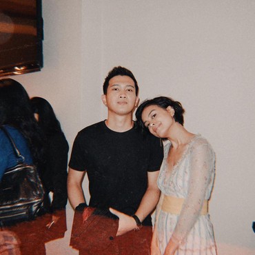 Romantis Banget, Eva Celia Dilamar Kekasih Pada Momen Ulang Tahun