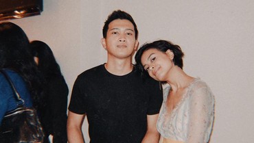 img-title Romantis Banget, Eva Celia Dilamar Kekasih Pada Momen Ulang Tahun