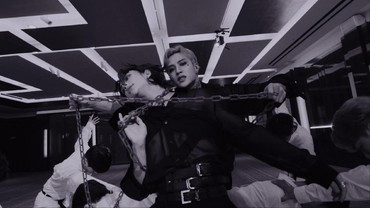 Lirik Lagu Red Light - Bang Chan dan Hyunjin Stray Kids