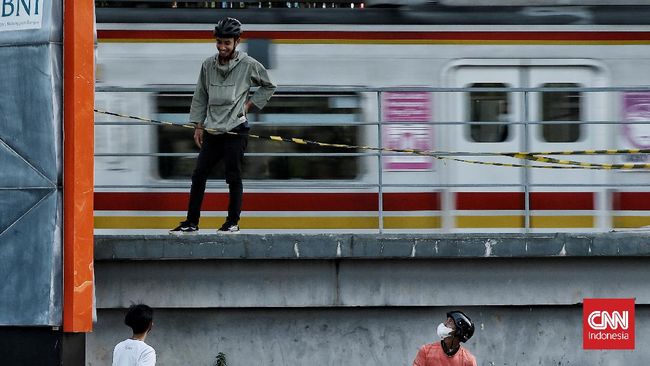 RI Perketat Kedatangan dari AS dan Turki Imbas Lonjakan Covid Rangkuman peristiwa dan informasi perihal perkembangan kasus covid-19 di Indonesia dalam 24 jam terakhir, Selasa (28/9).