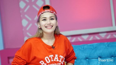 img-title Alasan Kuat Ayu Ting Ting Larang Mantan Suami Temui Sang Anak