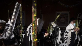 FOTO: Khidmat Umat Yahudi saat Perayaan Hari Sukkot